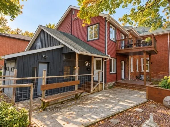 210 McDonnel St, Peterborough, ON K9H 2V9