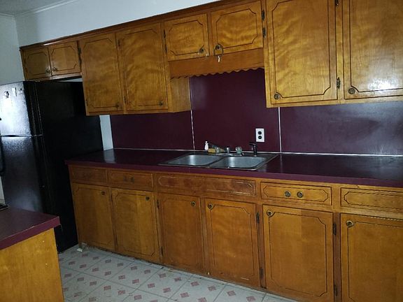5th image of 10669 Edgewood Dr