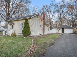 214 S Hooker Ave, Three Rivers, MI 49093