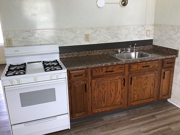4th image of 411 Bedford St #2