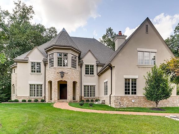 2nd image of 7815 Calverton Sq