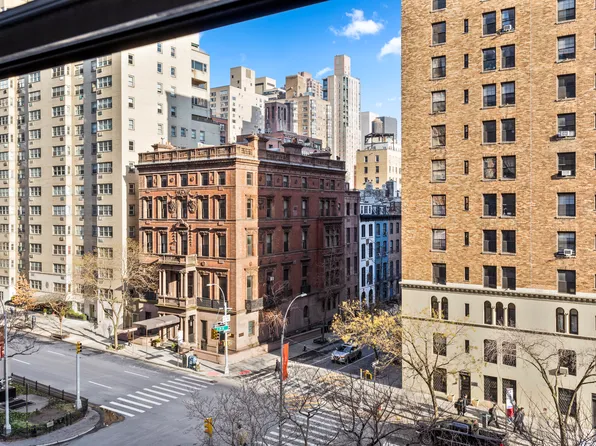 16 Park Avenue image 2 of 11