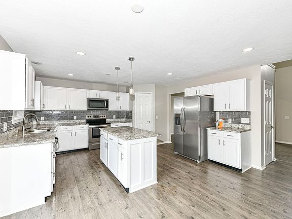 5th image of 609 Tanninger Dr