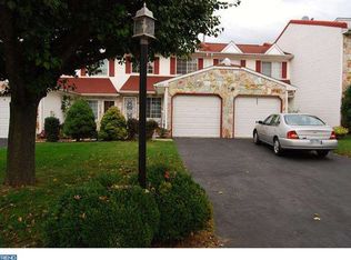 4405 Ernie Davis Cir, Philadelphia, PA 19154