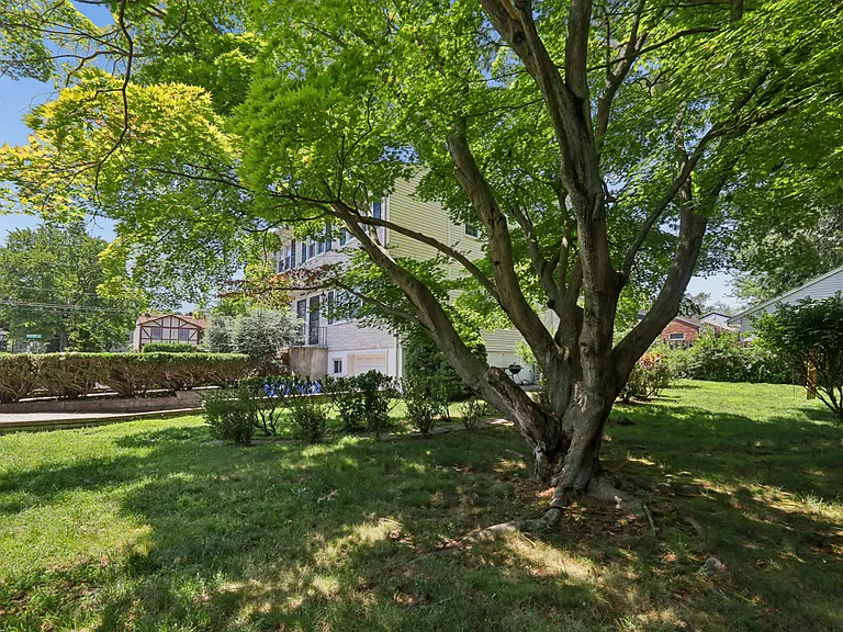 81 Cortlandt Pl — Photo 28