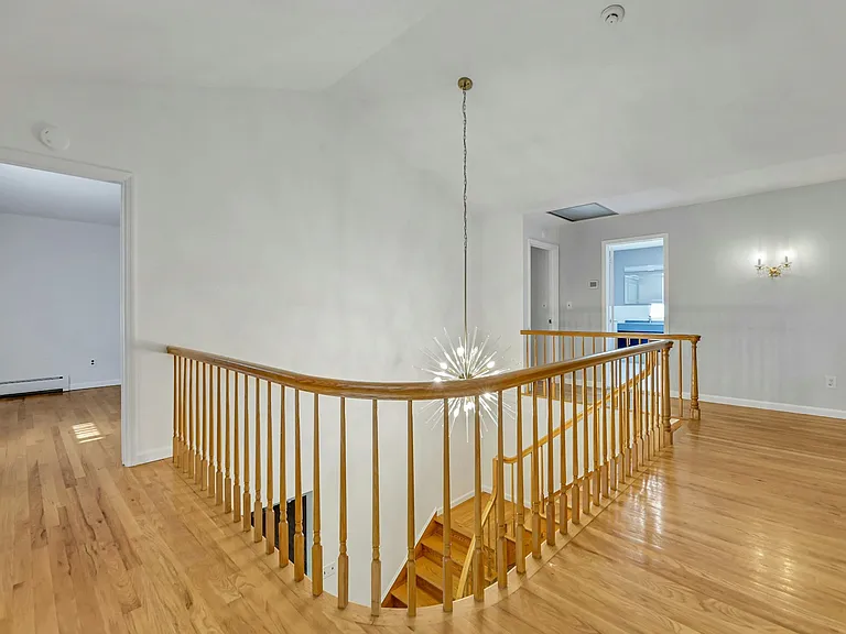 268 Center St — Photo 12