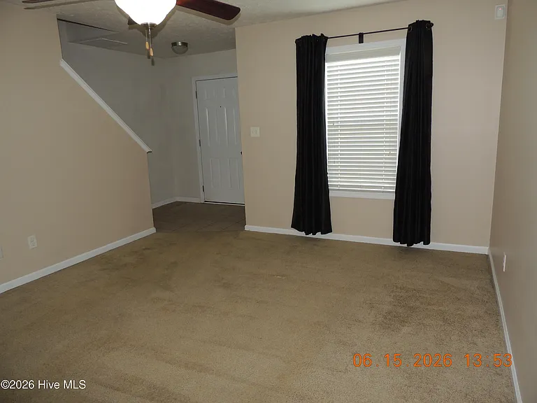 421 Falls Cv — Photo 12