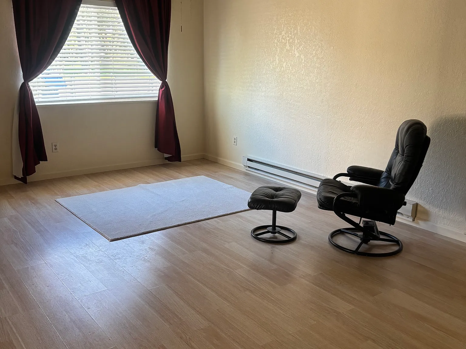 3 bed, 1700 sqft, $1,700 — Photo 2