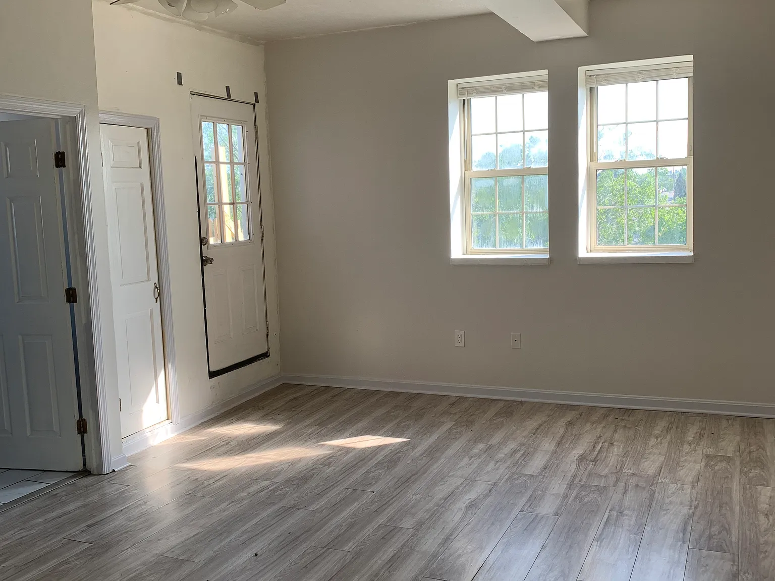 968 Brookline Blvd — Photo 2