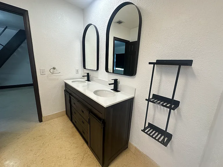 11460 SW 1st Ct — Photo 21
