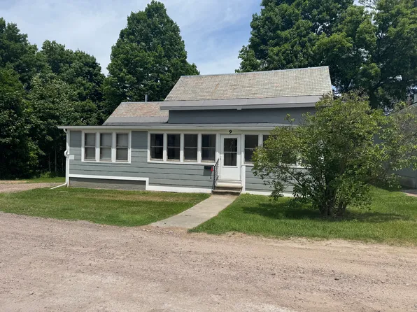 9 Chase Ln, Burlington, VT 05401