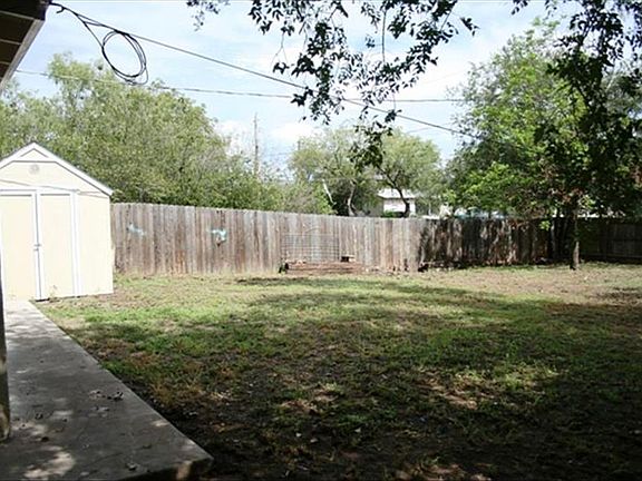 2nd image of 2113 Woodlawn Dr