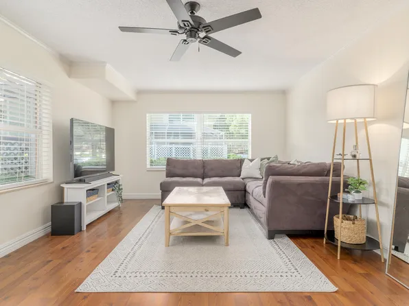 1802 Middleton Way, West Palm Beach, FL 33409