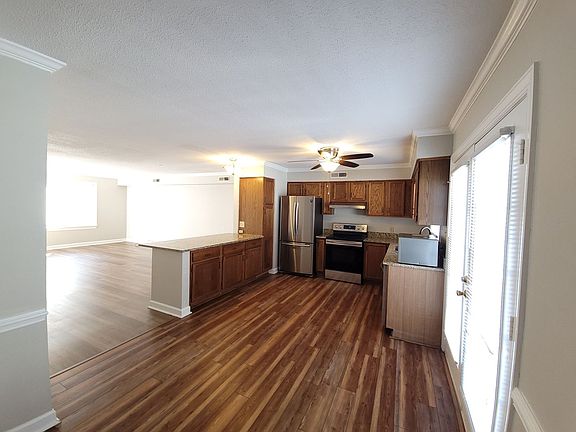 3rd image of 3102 Cashwell Dr #12