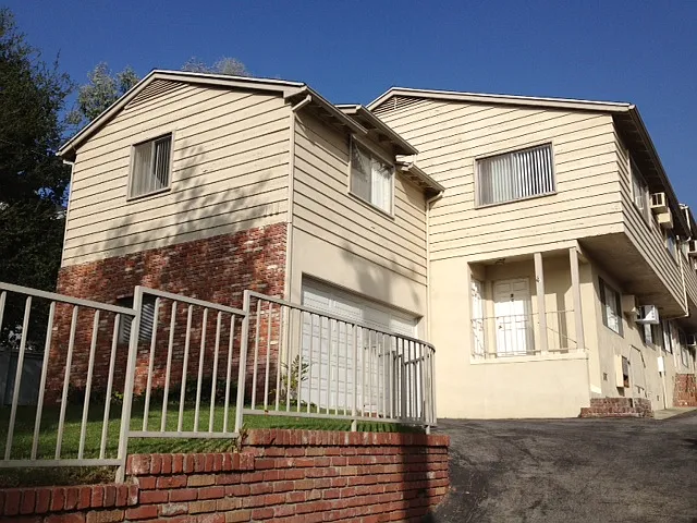 111 E Highland Ave #C — Photo 1