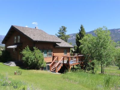 330 Beaver Mountain Trl, Gallatin Gateway, MT, 59730
