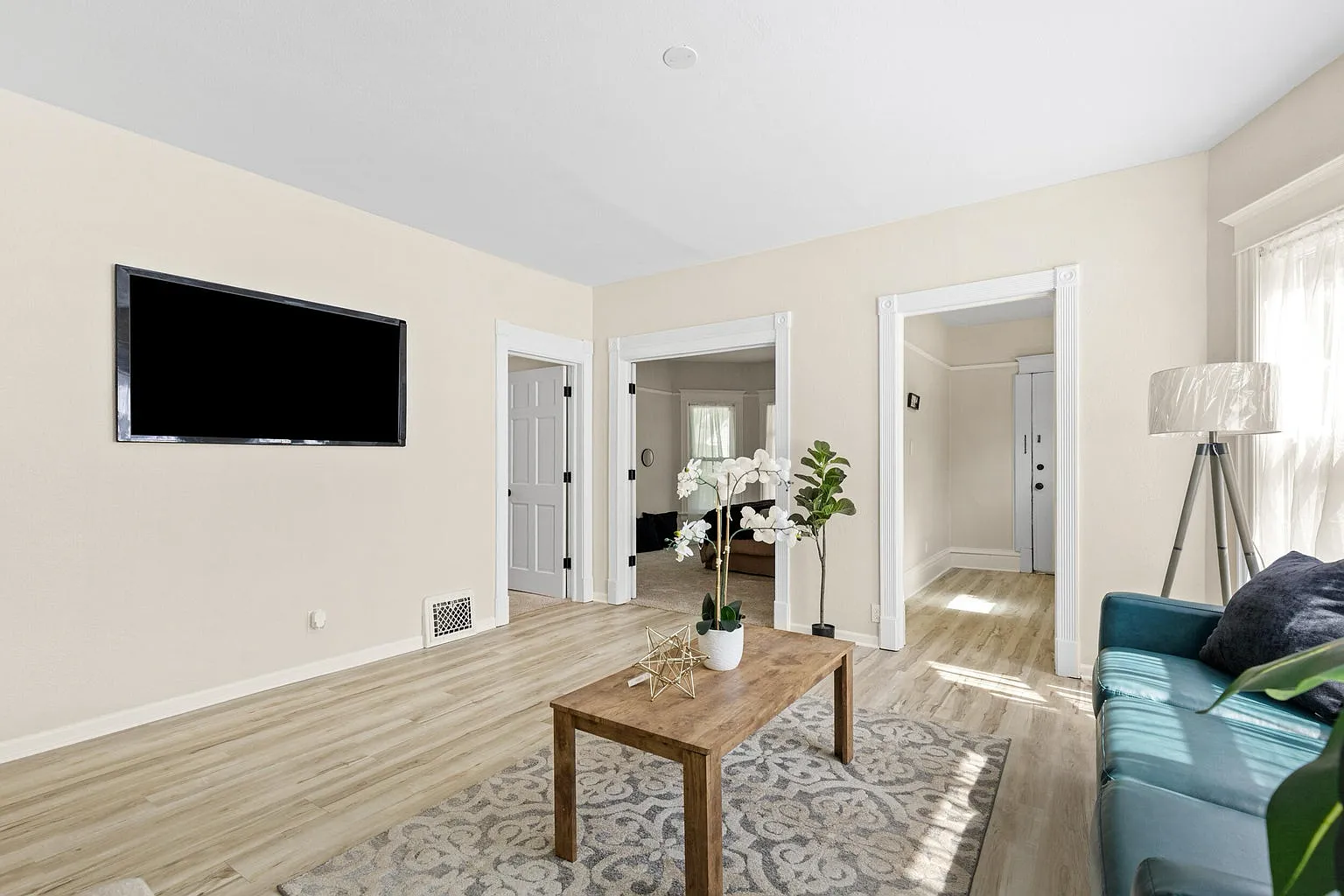 3 bed, 1200 sqft, $1,575 — Photo 3