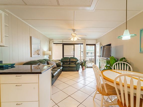 3rd image of 13 44th St Unit 206