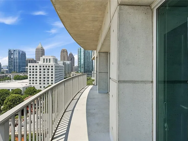 943 Peachtree St NE #1210 — Photo 26