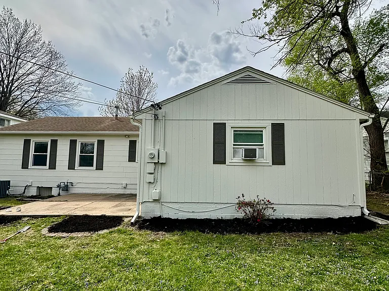 7315 Maple St — Photo 28