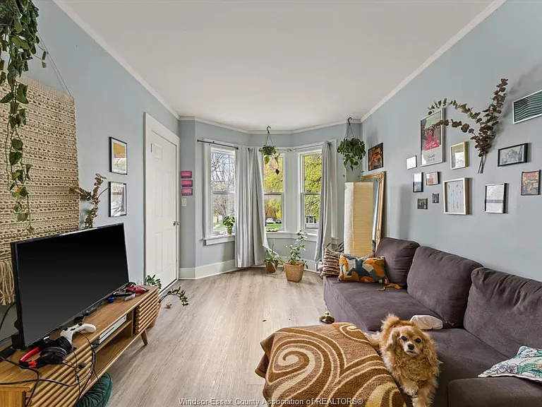 890 Howard Ave — Photo 29