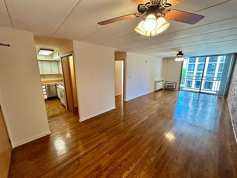2340 N Commonwealth Ave — Photo 34