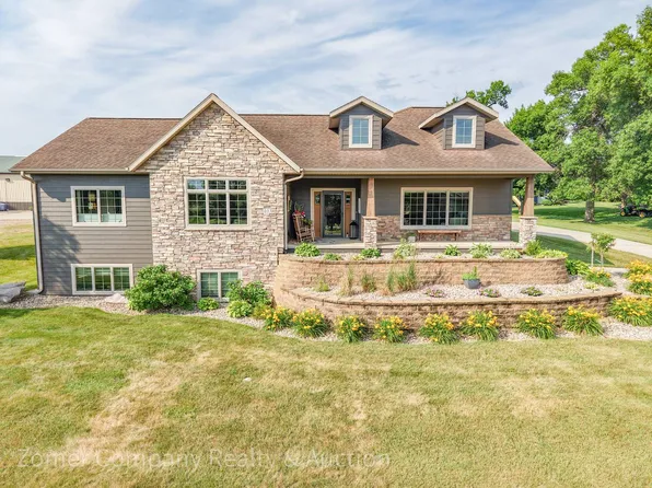 403 Mill Pond Rd, Rock Rapids, IA 51246