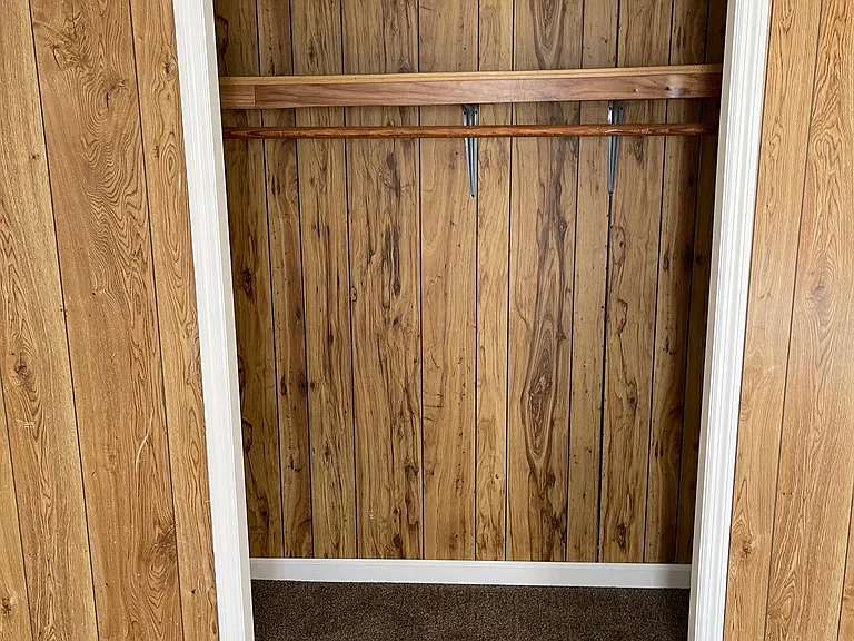 1018 Aaron Ln — Photo 6