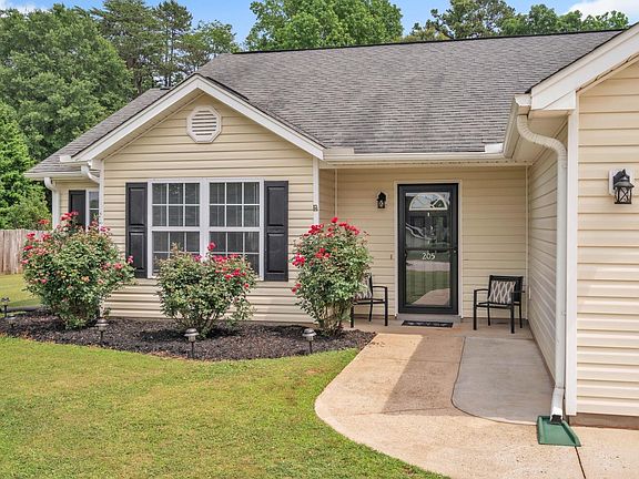 2nd image of 205 Glastonbury Dr