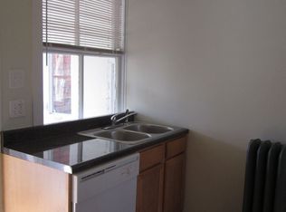 3657 N Bosworth Ave #3, Chicago, IL 60613