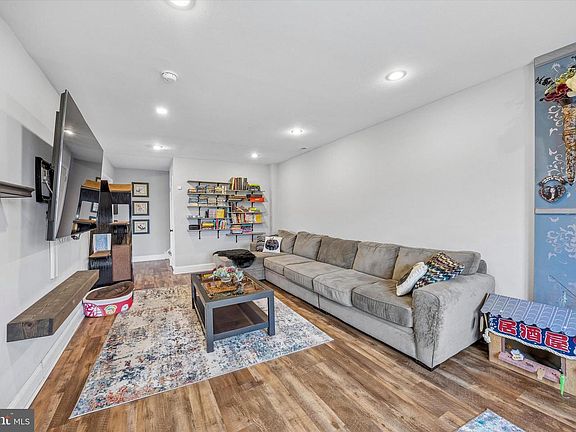 3rd image of 12135 Academy Rd Unit 19