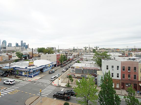 3rd image of 299 McGuinness Blvd APT 4C