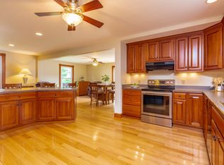 37 Birchwood Ave, Longmeadow, MA 01106