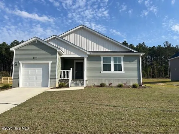 407 Deep River Road, Aberdeen, NC 28315