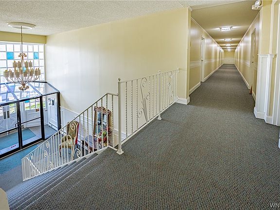 3rd image of 33 Park Lane Ct