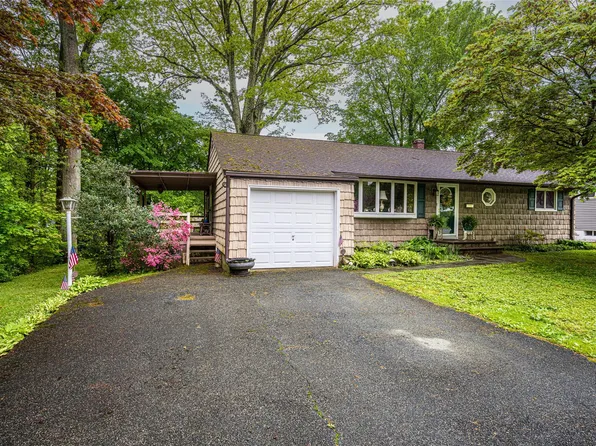 24 Briarbrook Road, Ossining, NY 10562