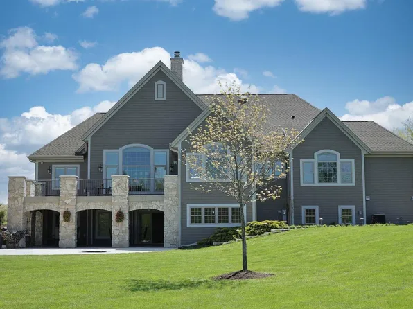 W152S8231 Mystic DRIVE, Muskego, WI 53150