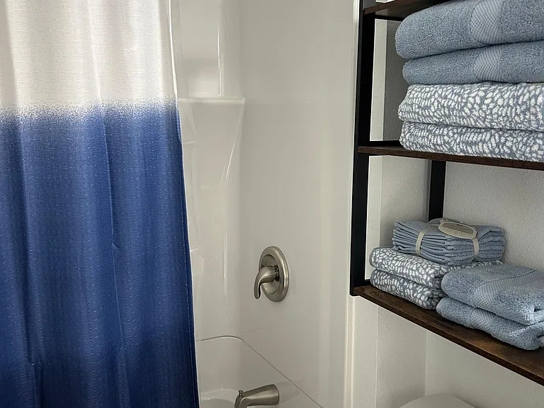 1006 Irvine Ave NW — Photo 13