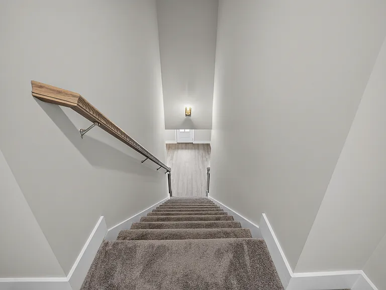 104 Thornberry Rd — Photo 31