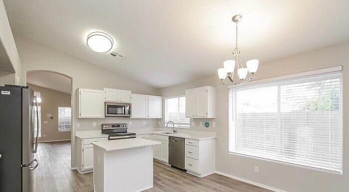 2nd image of 512 N Whiting