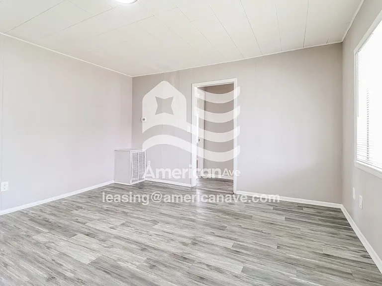 1651380_004_living_room_14364294.jpg