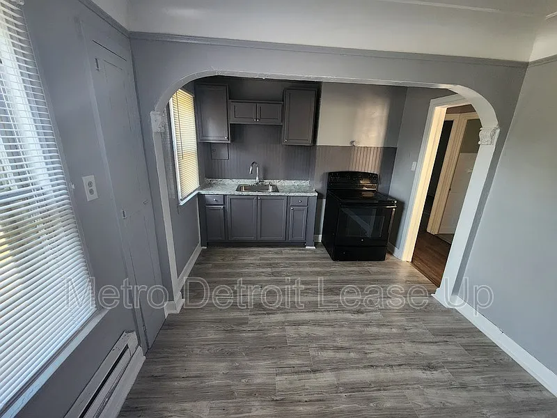 2 bed, 1.0 bath, $1,000 — Photo 3