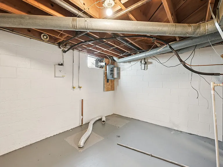Worthington Court II — Photo 26