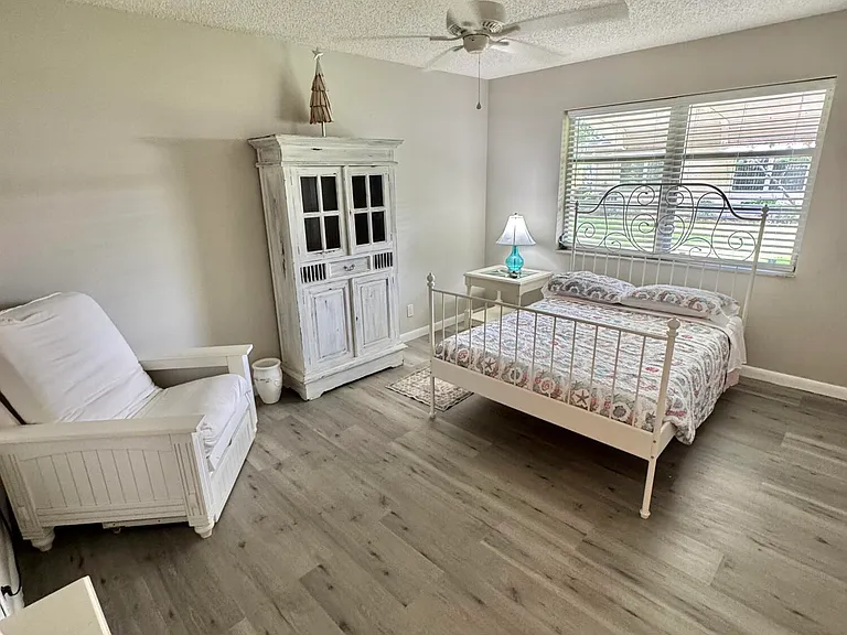 1342 High Point Way #D — Photo 19