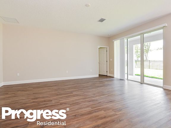 3rd image of 50 Eleven Oaks Cir