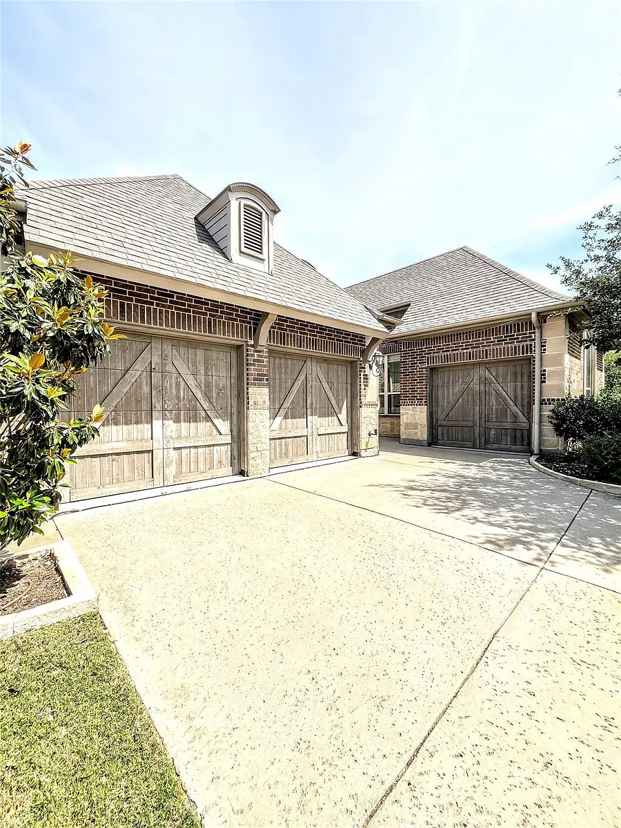 Building Photo - 3721 Kennoway