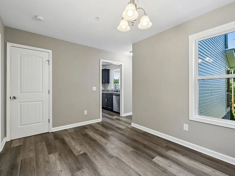 91 Valley View St — Photo 14