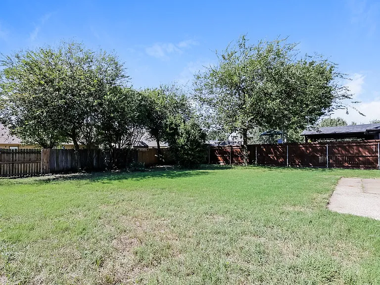 1224 Nicole Way — Photo 16