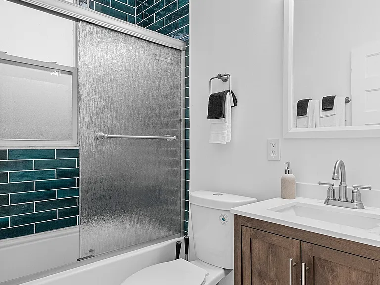 3153 Michigan Ave #B — Photo 11
