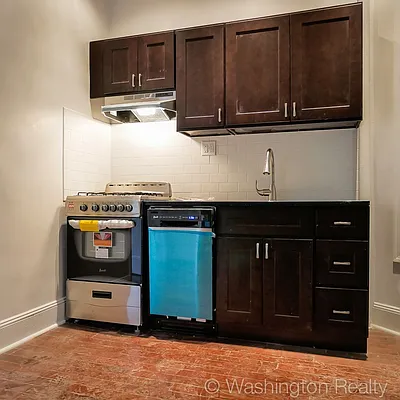 Rented by Washington Realty Corp. | media 7